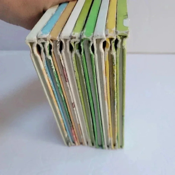 Disney's Wonderful World of Reading Set of 9 Vintage Children's Books - Picture 3 of 5